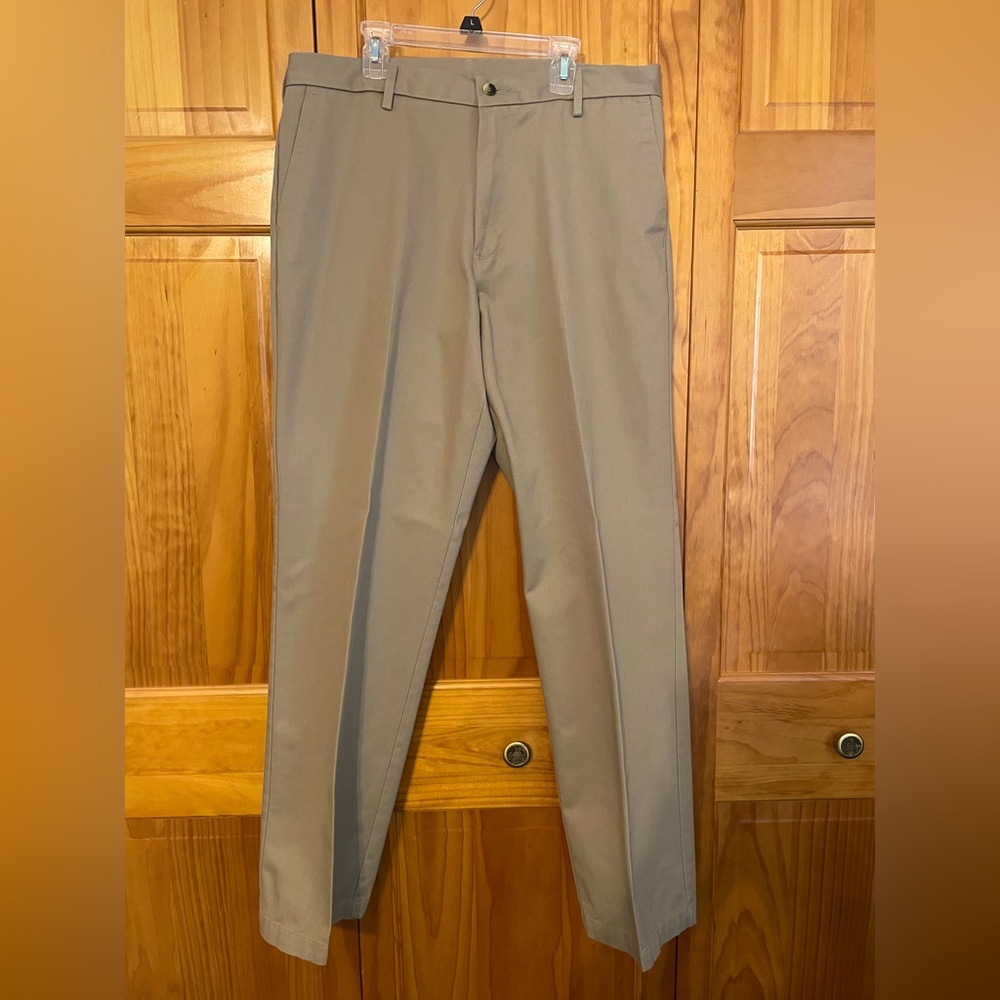 34W 32 inseam men’s khakis